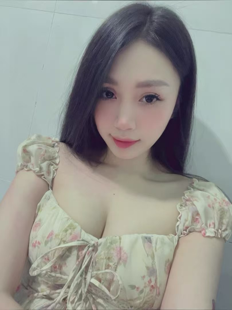 Rose Penang Call Girl gallery portrait