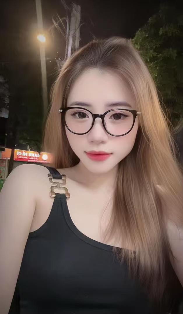 Fang Fang Penang escort profile photo